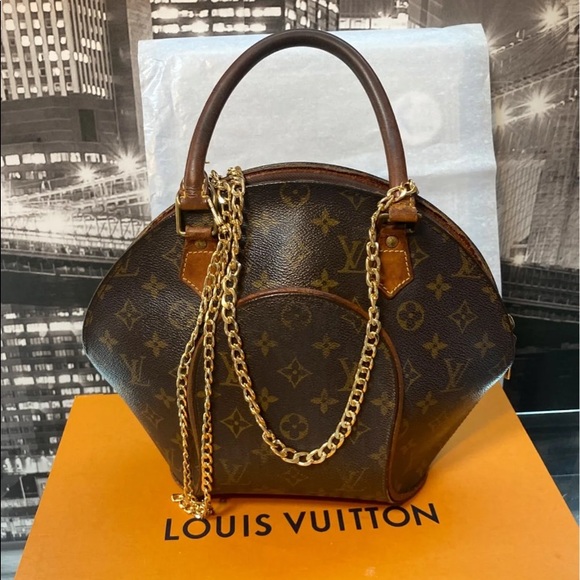 Authentic Louis Vuitton Monogram Ellipse Tote Handbag - Picture 2 of 14